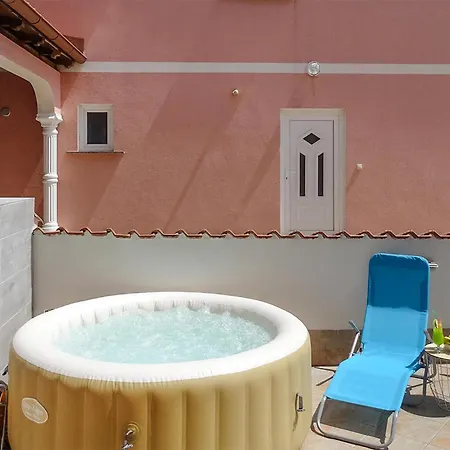 2 Bedroom Stunning In Dramalj