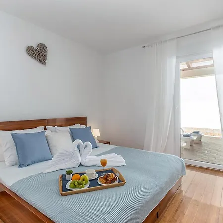 2 Bedroom Stunning In Apartman