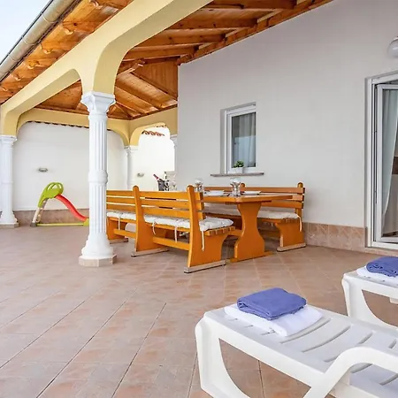 Apartman 2 Bedroom Stunning In *